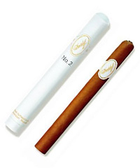 ダビドフ・Ｎｏ２チューボ＿日本たばこ・外国たばこ・シガー（葉巻）・パイプの各種類を豊富な銘柄で販売・通販します。初心者の方にも吸い方などイラスト付きで説明・解説